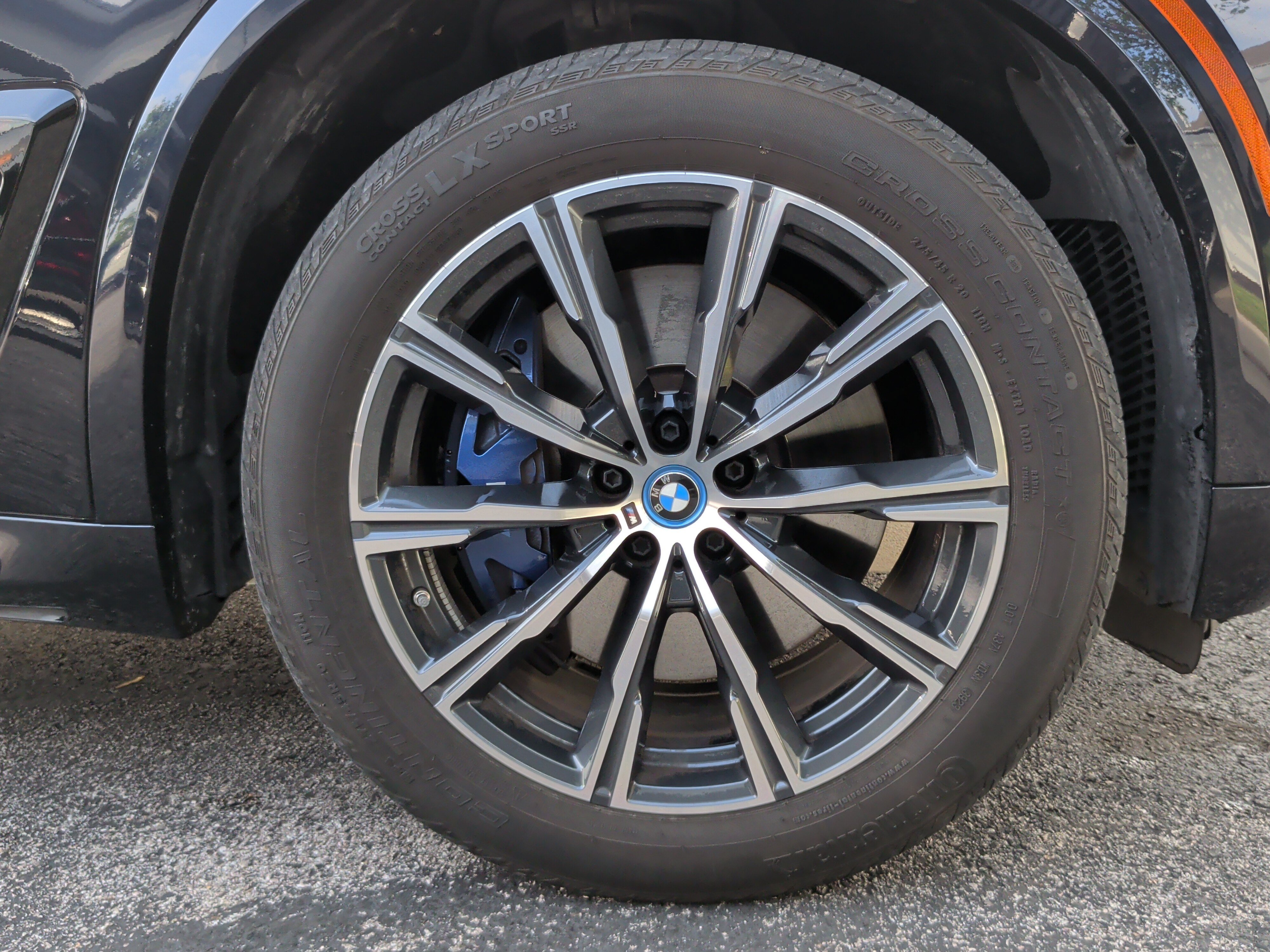 Used 2024 BMW X5 xDrive50e w/ Executive Package AWD/4WD image 15