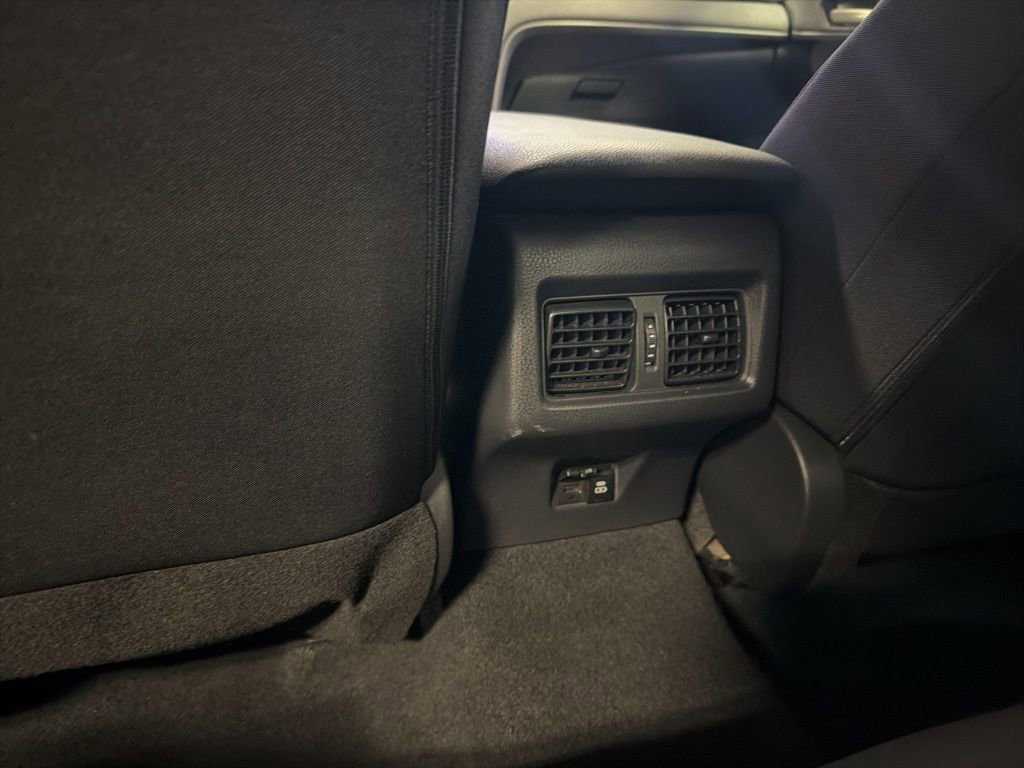 Used 2025 Toyota Camry LE image 19