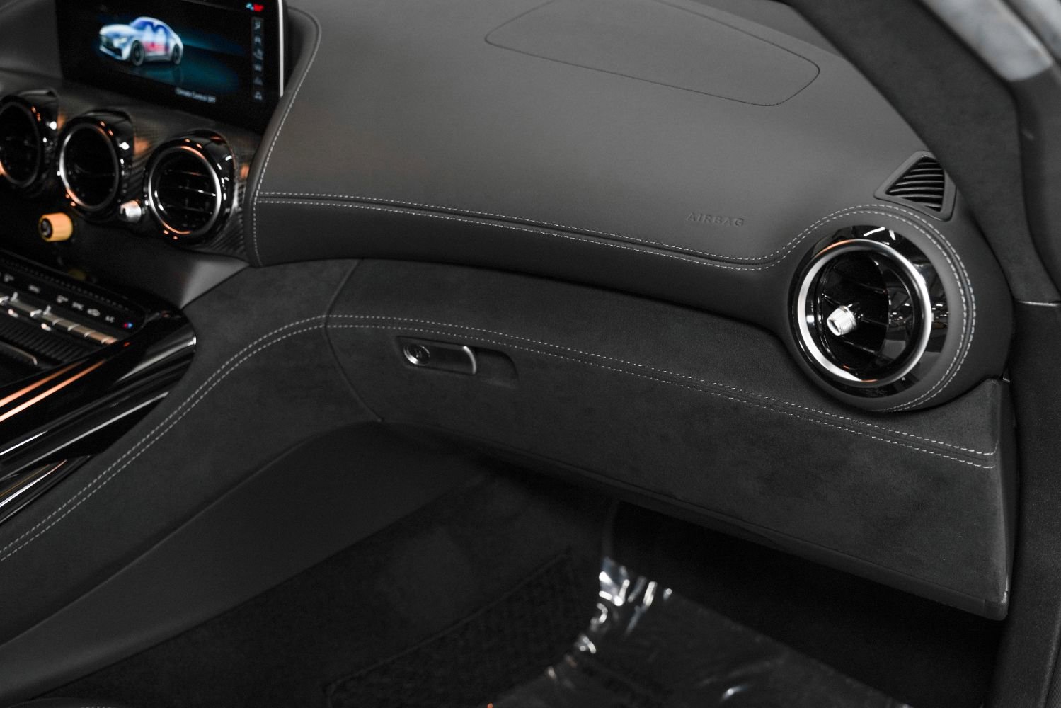 Used 2020 Mercedes-Benz AMG GT R image 33