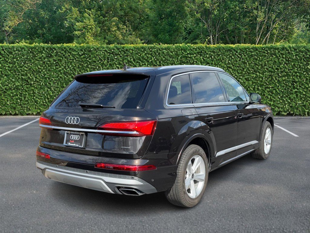 Used 2025 Audi Q7 3.0T Premium w/ Convenience Package image 3