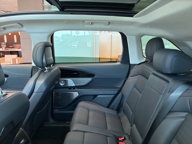 Used 2026 Lincoln Nautilus Reserve AWD/4WD image 18