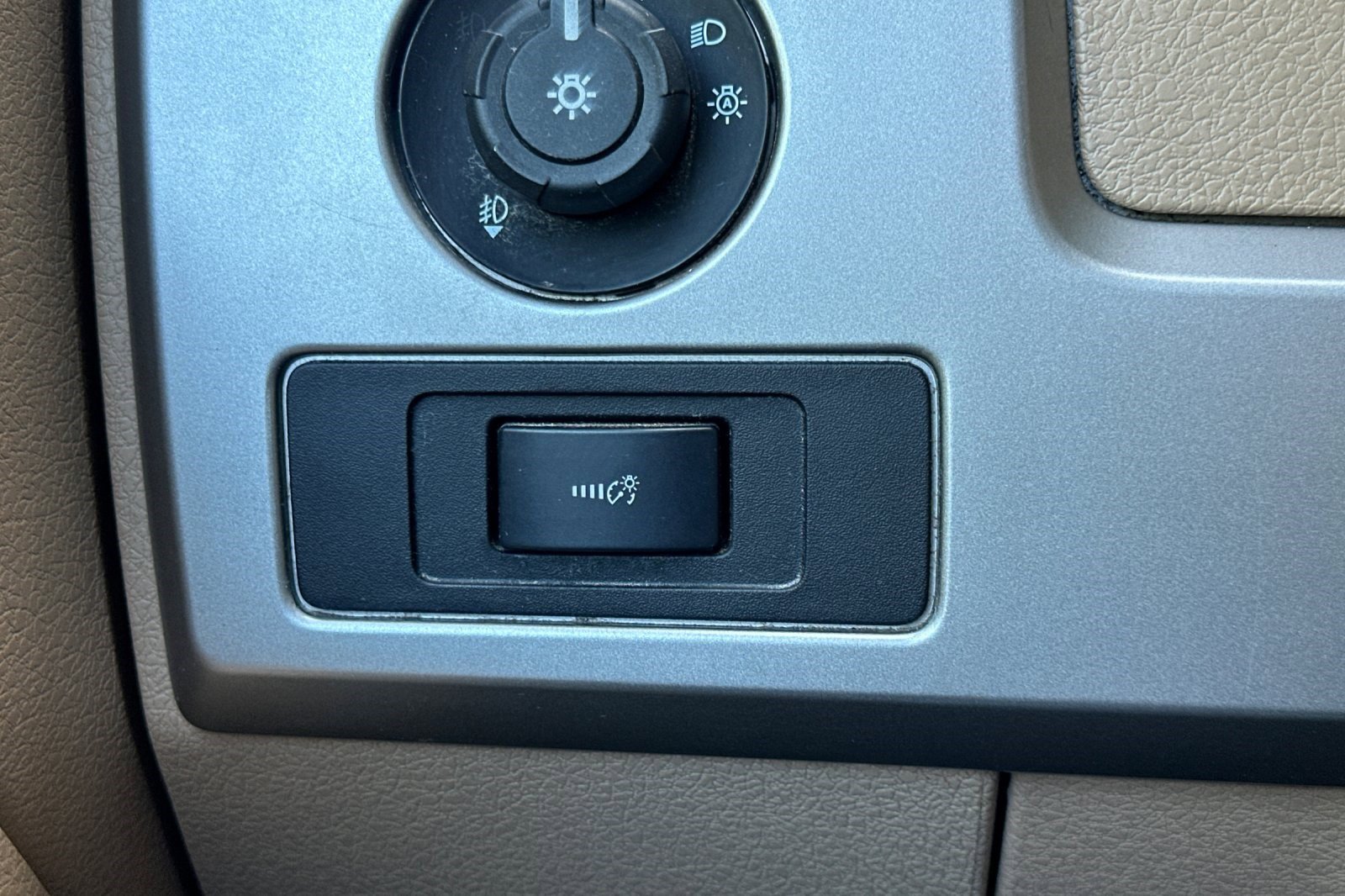 Used 2014 Ford F150 King Ranch w/ King Ranch Luxury Package AWD/4WD image 32