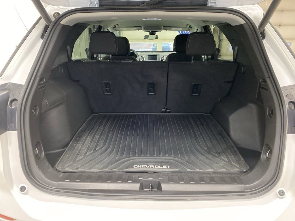 Used 2023 Chevrolet Equinox LT image 9