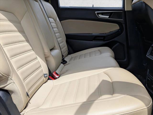 Used 2019 Ford Edge SEL w/ Equipment Group 201A FWD image 14