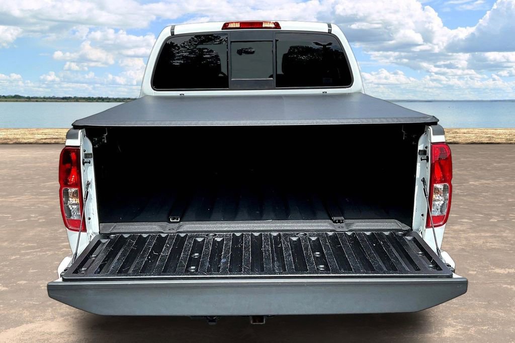 Used 2021 Nissan Frontier SV w/ Midnight Edition Floor Mats AWD/4WD image 9