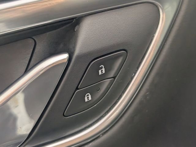 Used 2024 Chevrolet Tahoe Premier AWD/4WD image 11