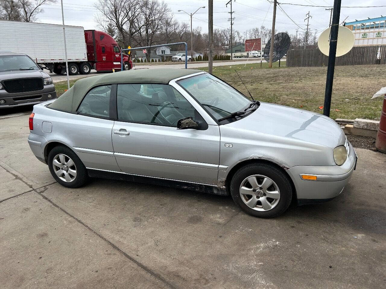 Used 2002 Volkswagen Cabrio GLX