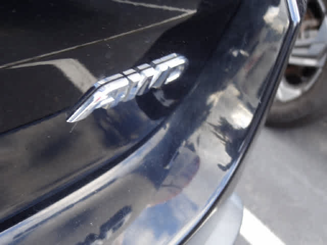 Used 2019 Toyota Highlander LE AWD/4WD image 17