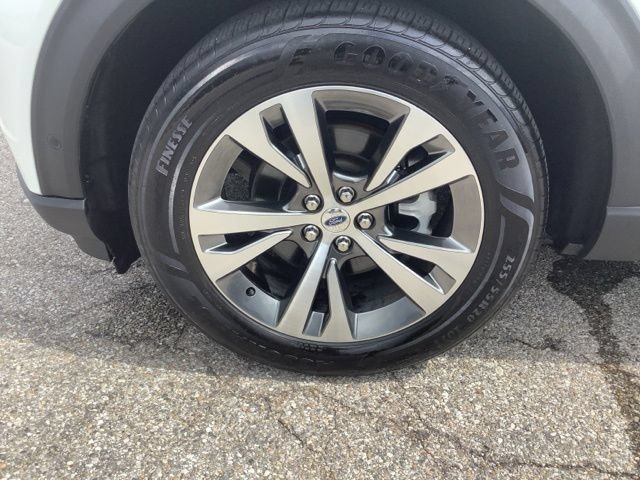 Used 2020 Ford Explorer Platinum w/ Premium Technology Package AWD/4WD image 45