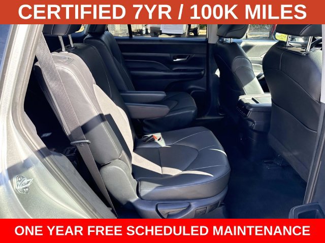 Used 2025 Toyota Grand Highlander FWD image 11
