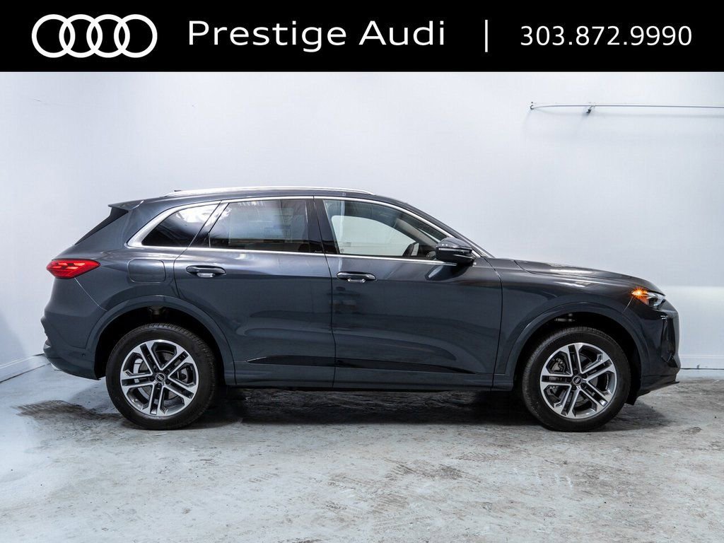 Used 2025 Audi Q5 Premium w/ Convenience Package image 8