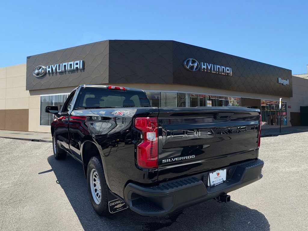 Used 2024 Chevrolet Silverado 1500 W/T w/ WT Value Package AWD/4WD image 5