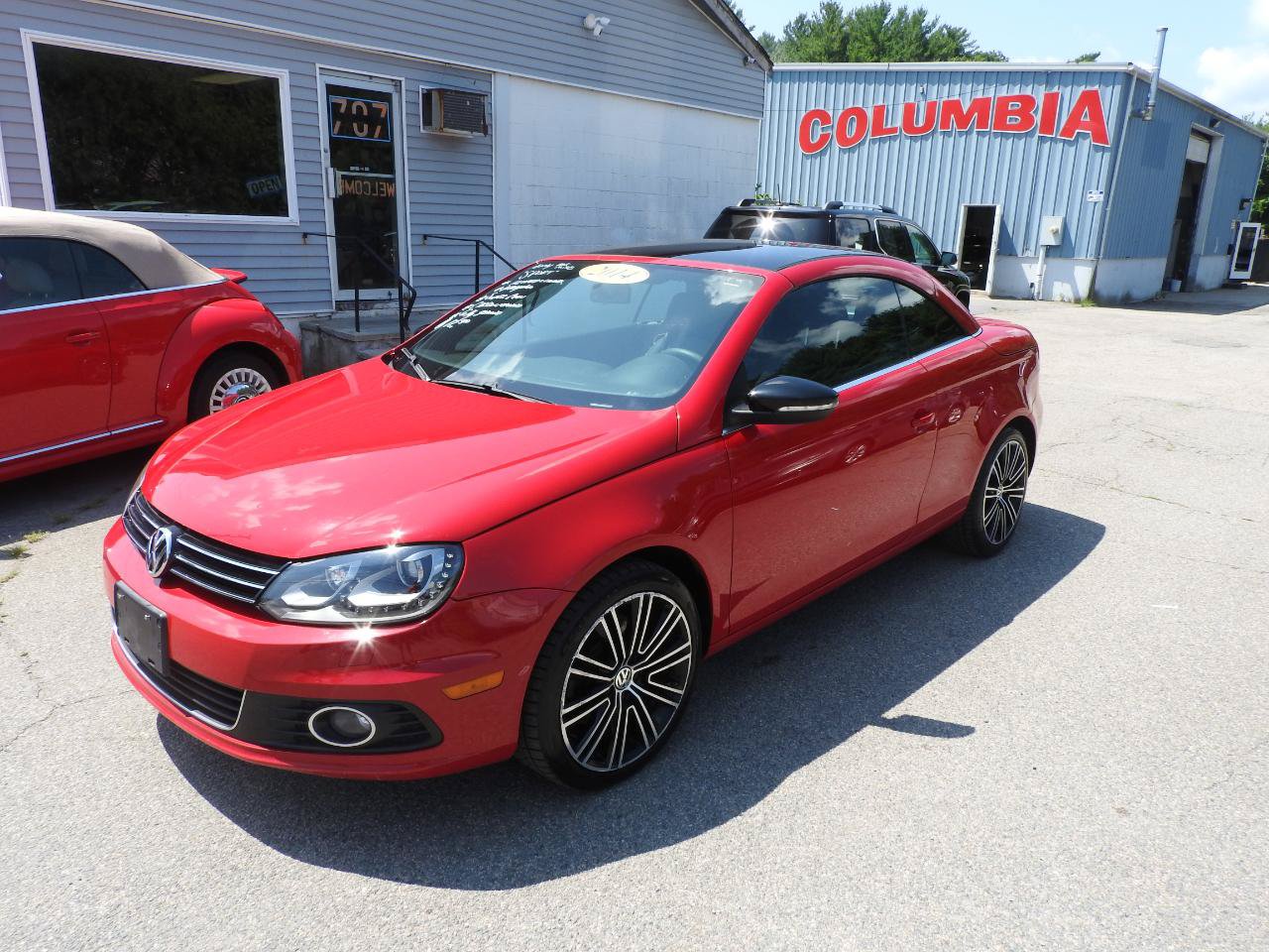 Used 2014 Volkswagen Eos FWD image 2
