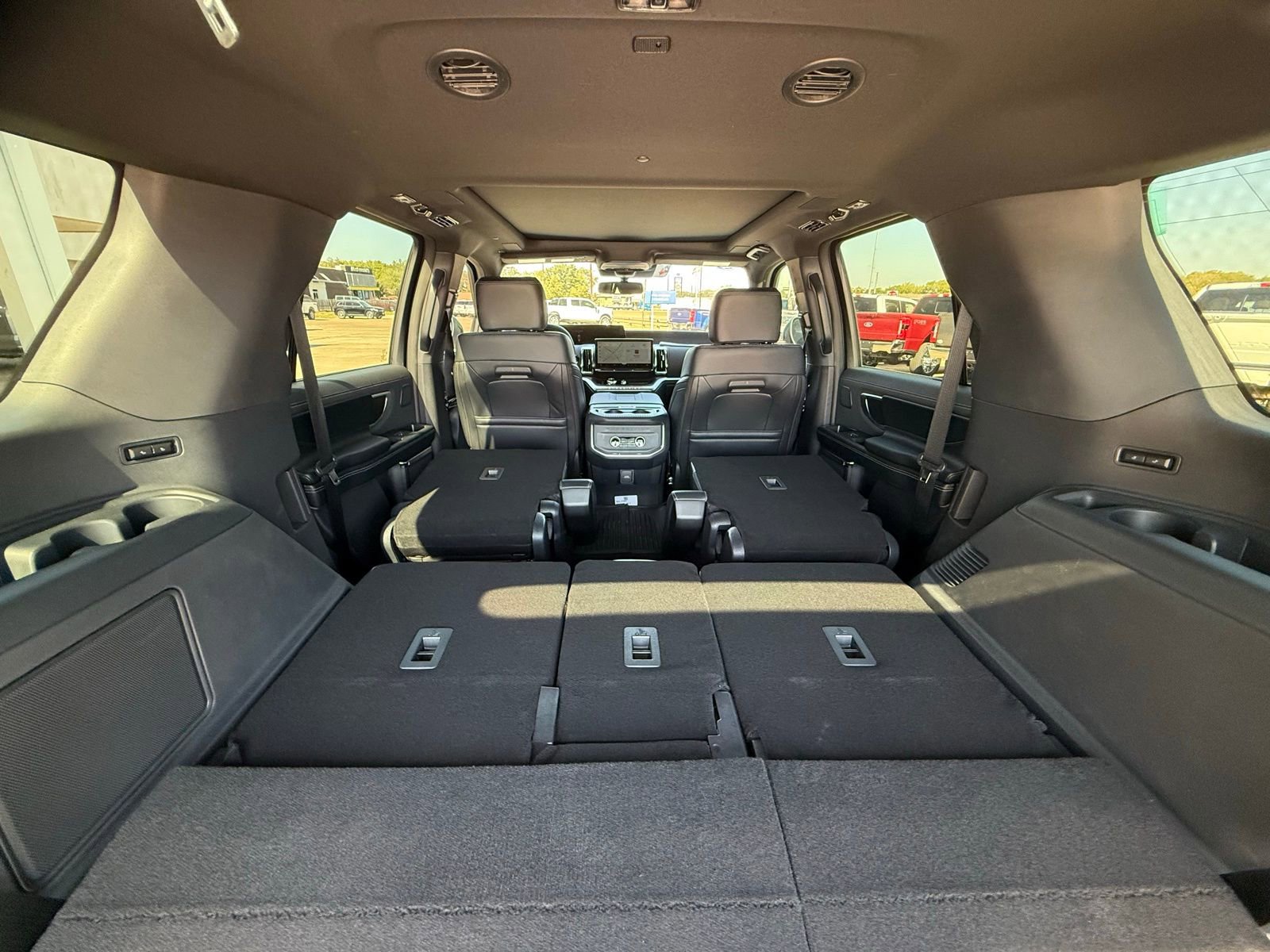 New 2025 Ford Expedition Platinum w/ Stealth Performance Package image 45