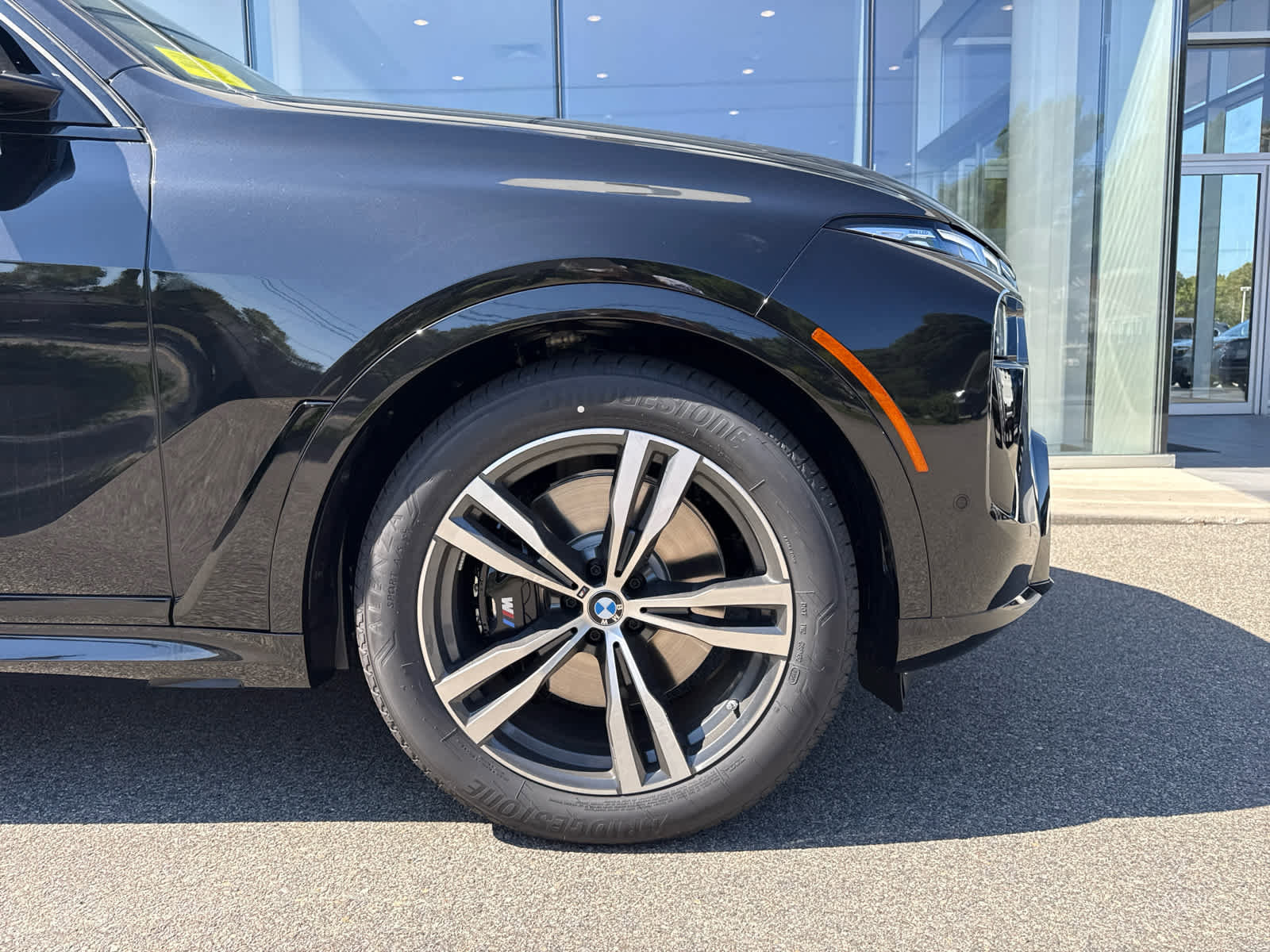 New 2026 BMW X7 M60i image 9