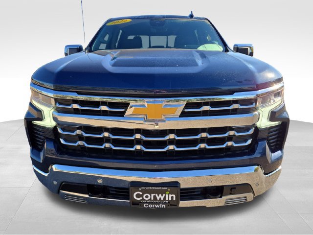Used 2022 Chevrolet Silverado 1500 LTZ w/ Technology Package AWD/4WD image 4