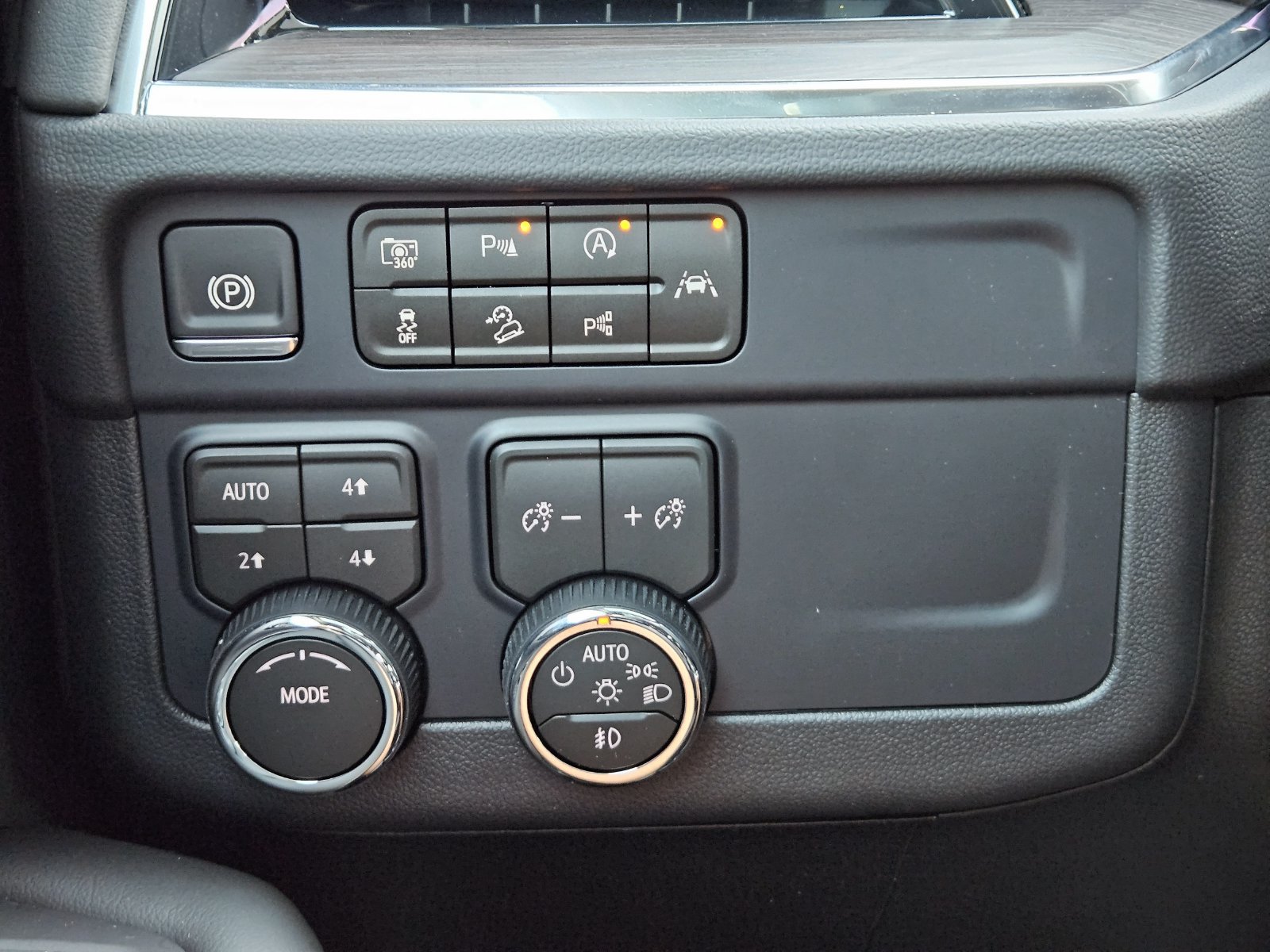 New 2027 Chevrolet Tahoe Z71 w/ Comfort Package AWD/4WD image 23