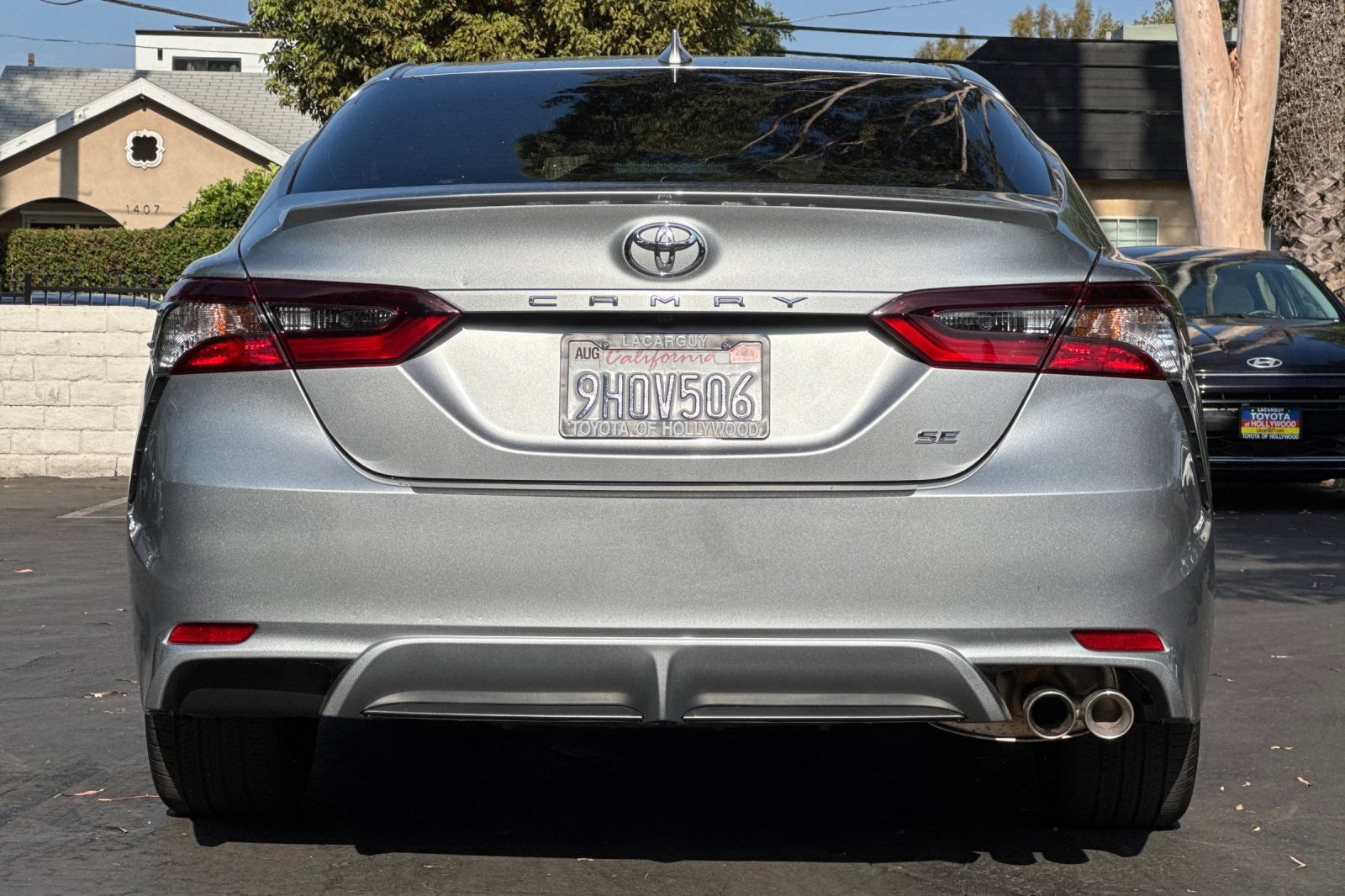 Used 2023 Toyota Camry SE FWD image 5