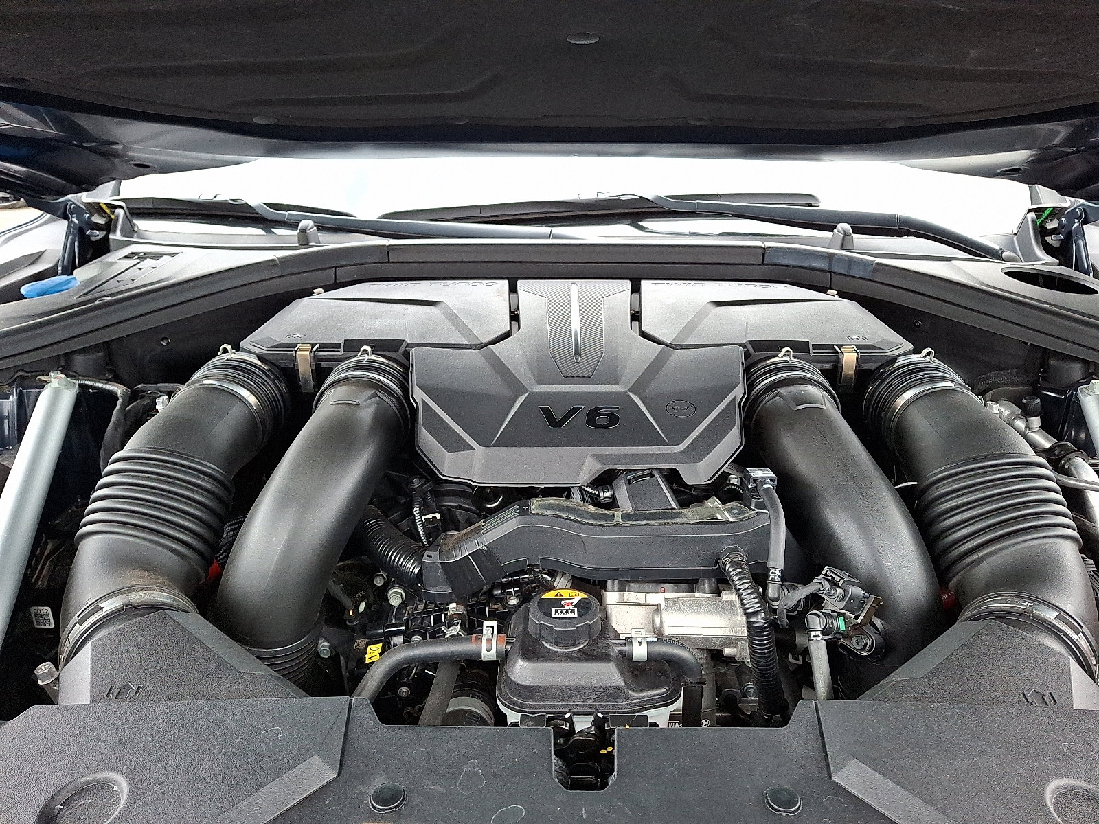 Certified 2023 Genesis GV70 3.5T Sport w/ Sport Prestige Package image 29