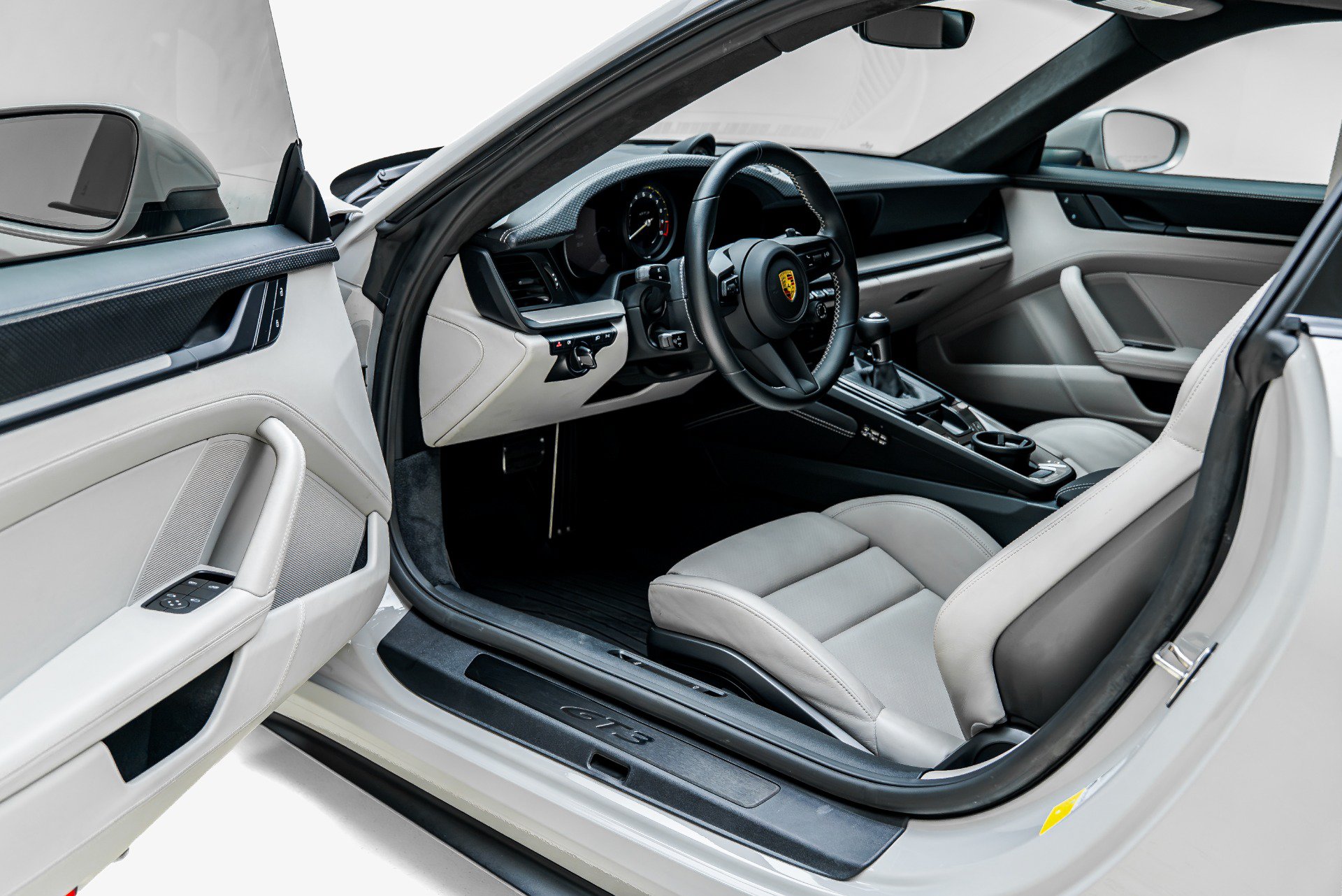 Used 2023 Porsche 911 GT3 RWD image 3