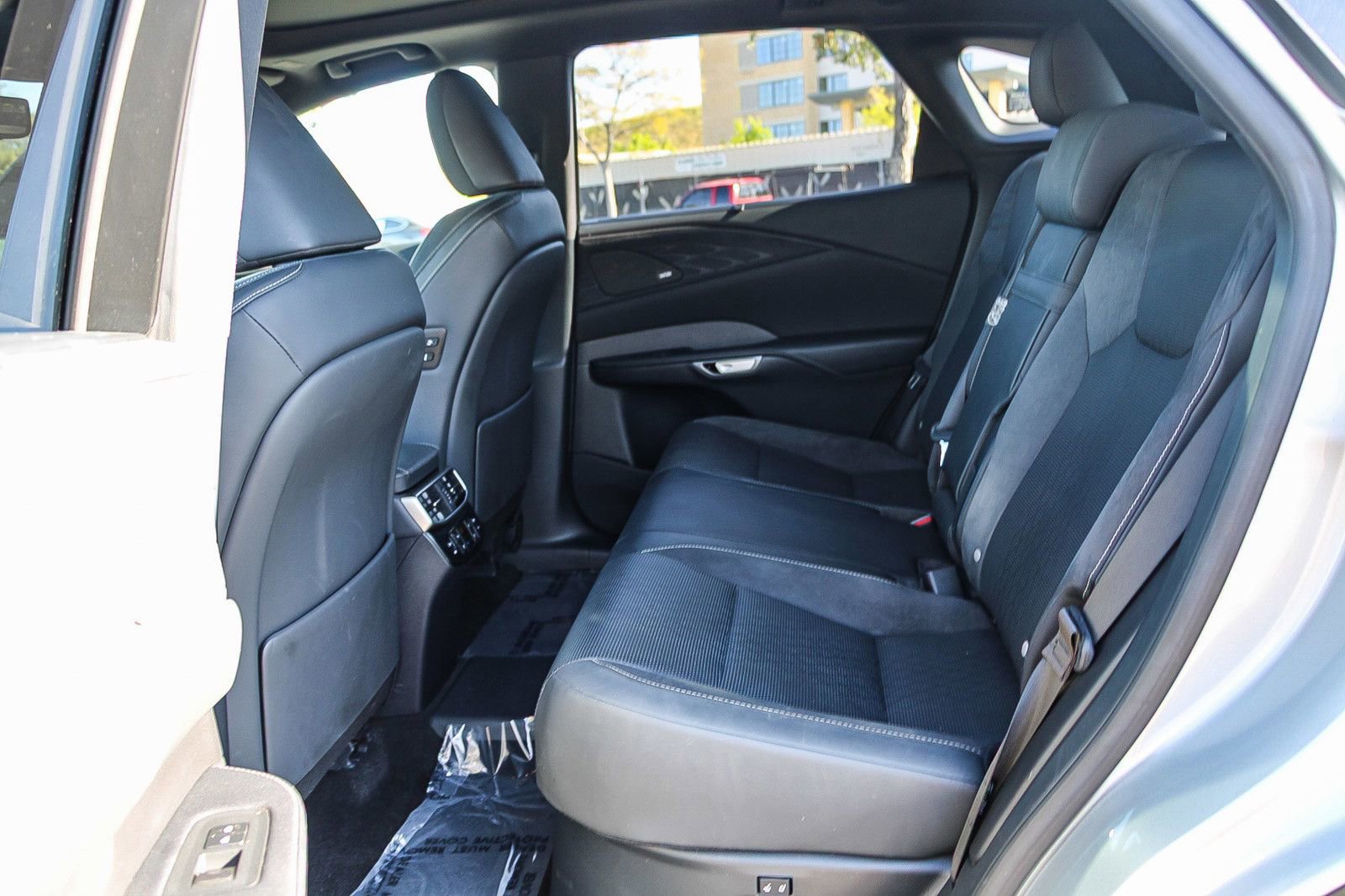 Used 2024 Lexus RX 450h AWD w/ Convenience Package image 18