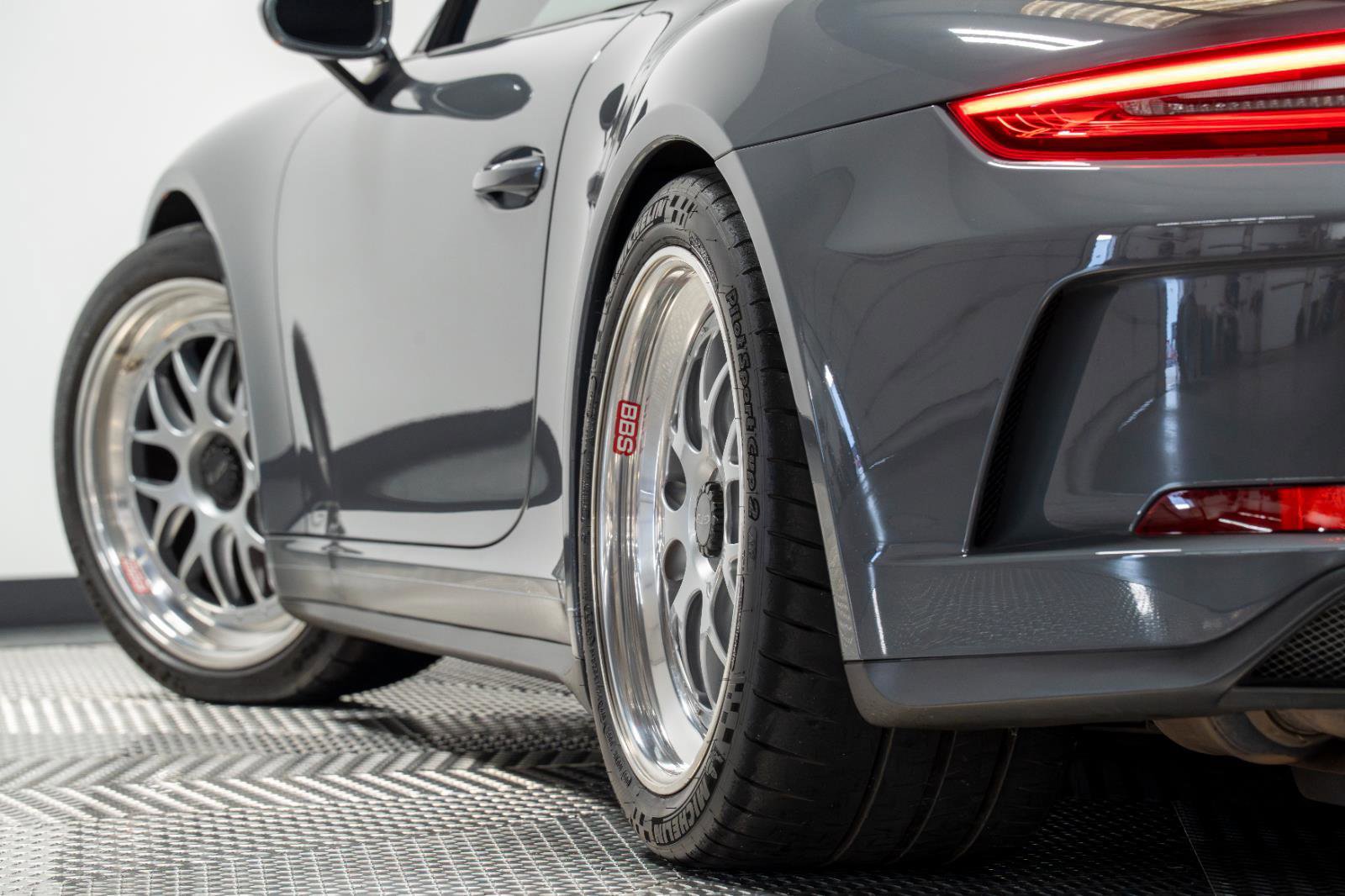 Used 2018 Porsche 911 GT3 image 34