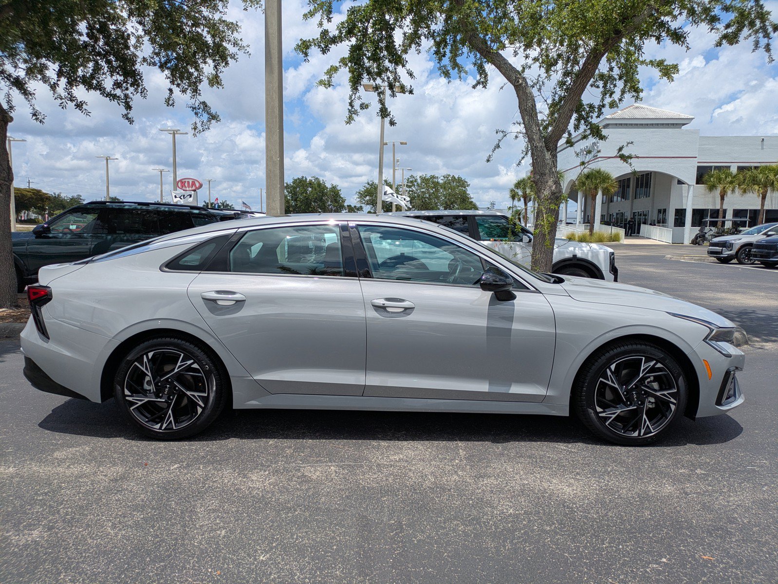 Certified 2025 Kia K5 GT-Line w/ GT-Line Premium Package AWD/4WD image 3