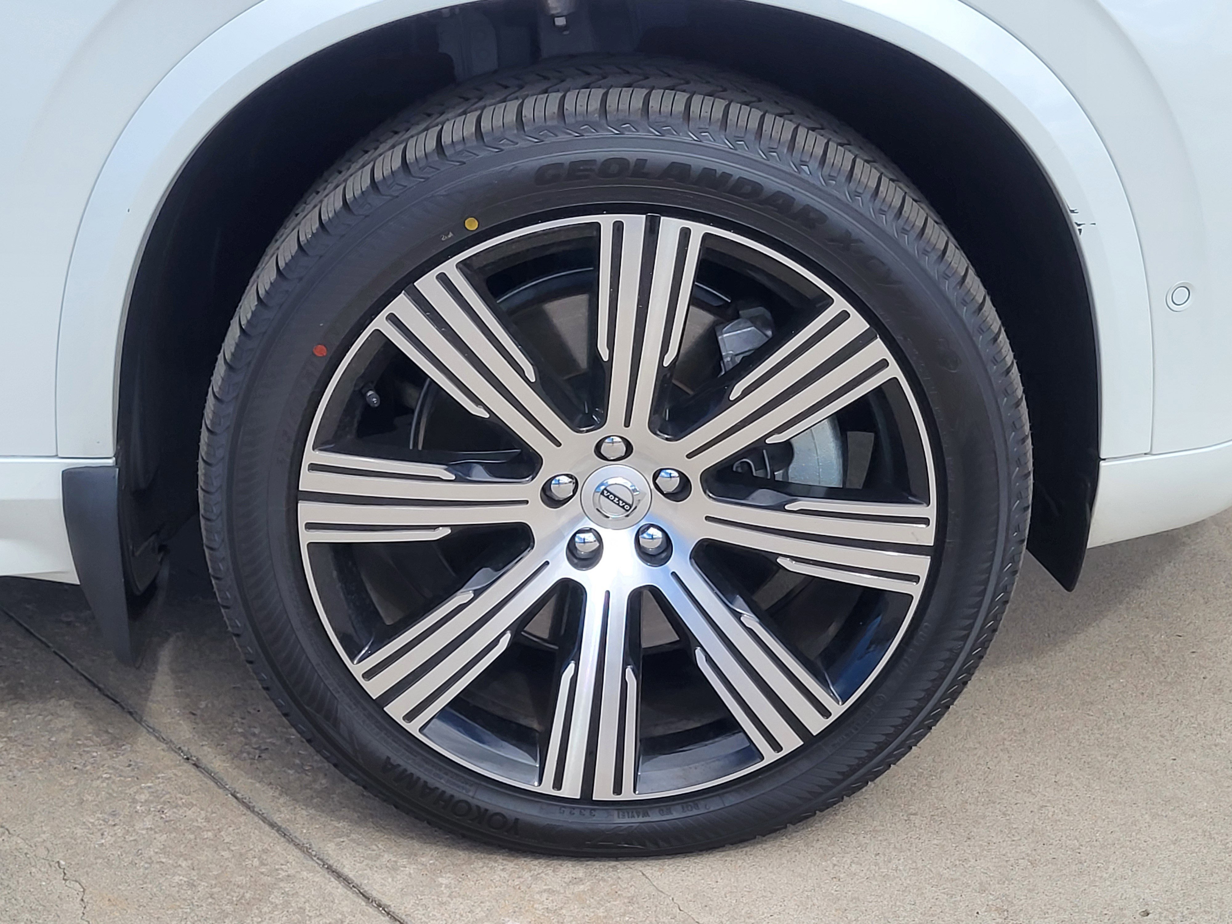 Certified 2024 Volvo XC90 T8 Plus w/ Protection Package Premier image 8