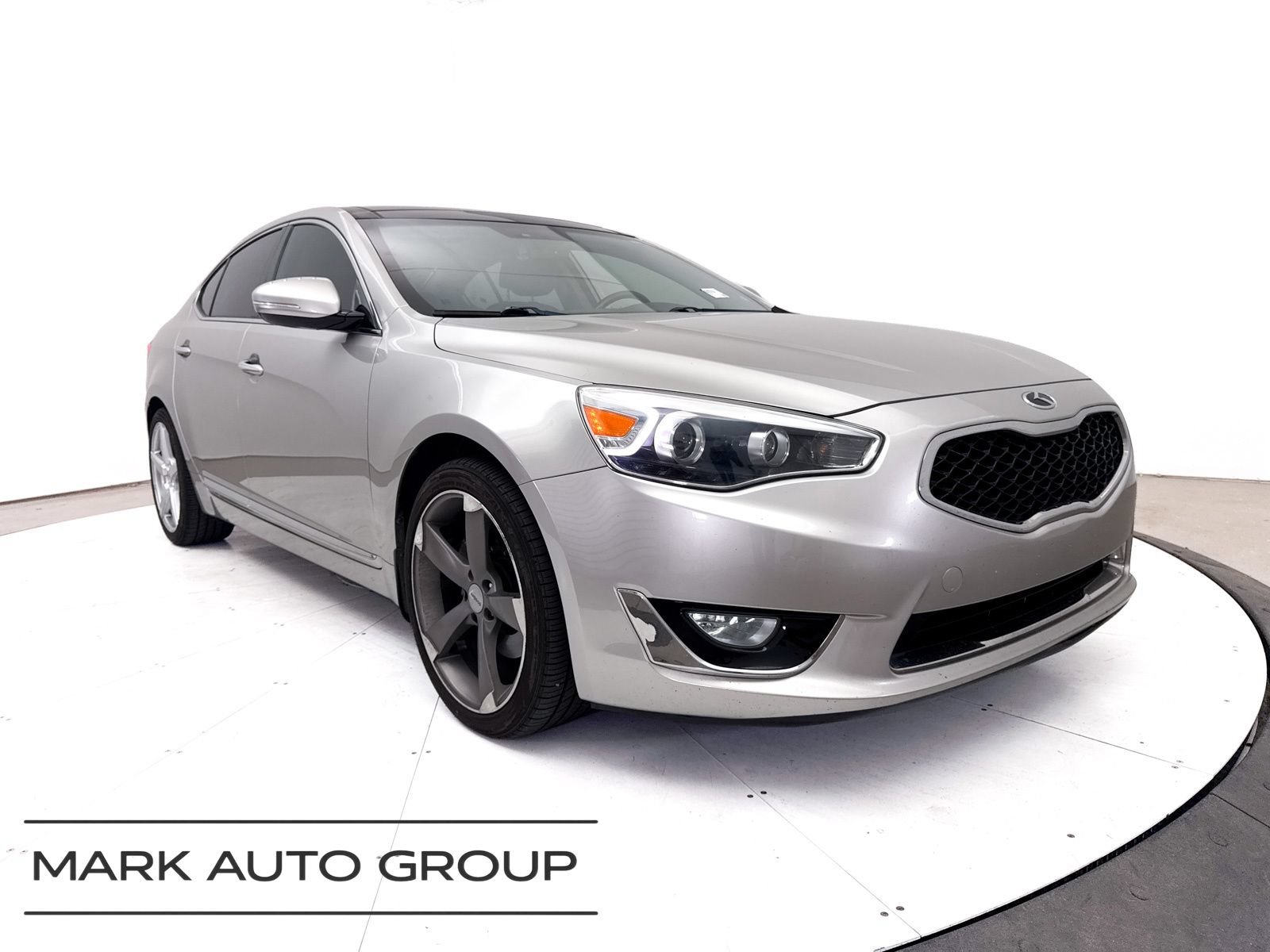 Used 2014 Kia Cadenza Premium w/ Luxury Package