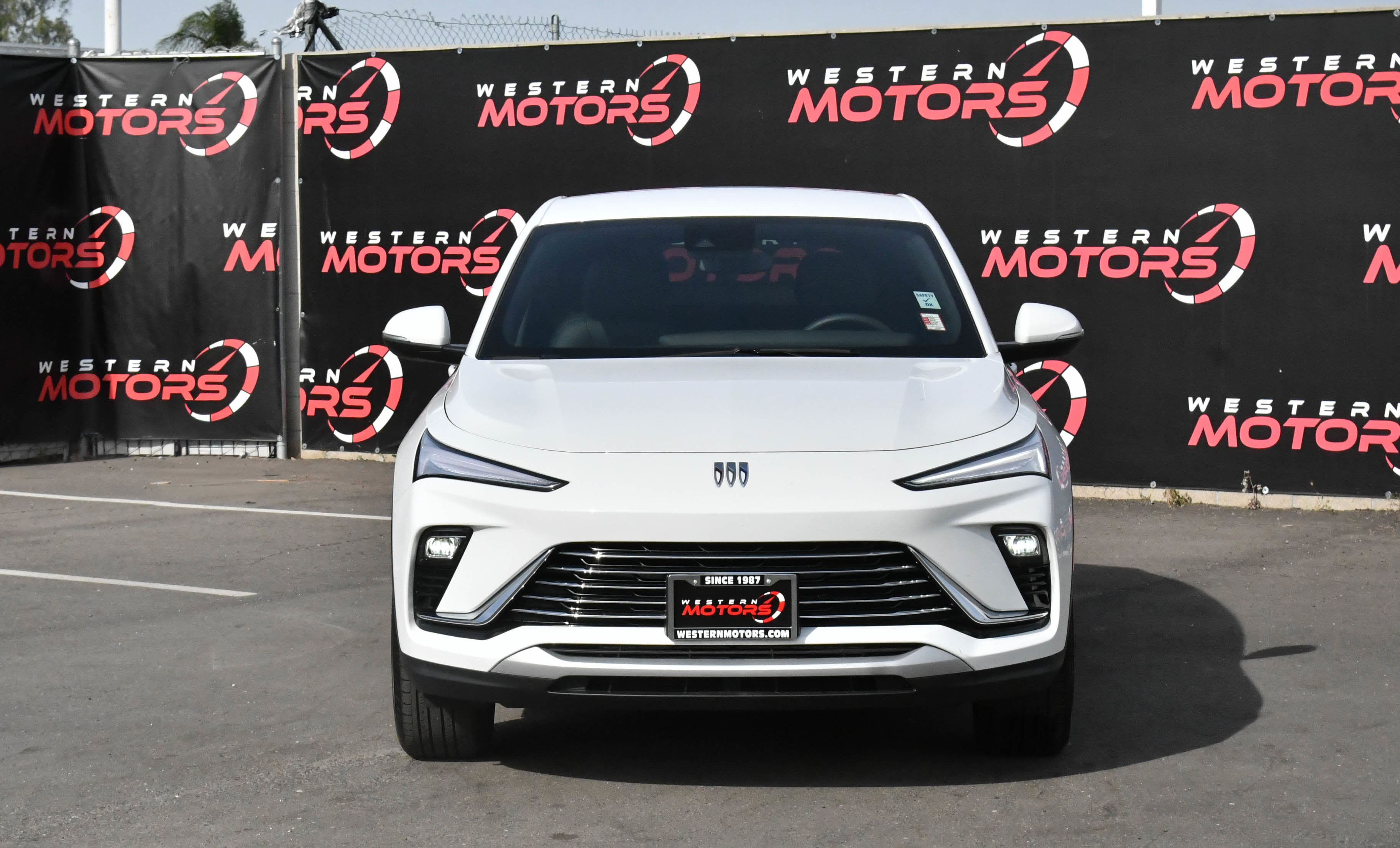 Used 2025 Buick Envista Preferred image 2