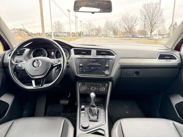 Used 2019 Volkswagen Tiguan SE w/ Panoramic Sunroof Package image 18