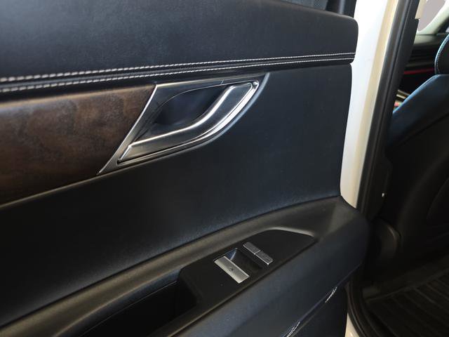 Used 2023 Genesis GV80 2.5T w/ Winter Weather Package image 25