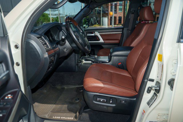 Used 2019 Toyota Land Cruiser AWD/4WD image 9