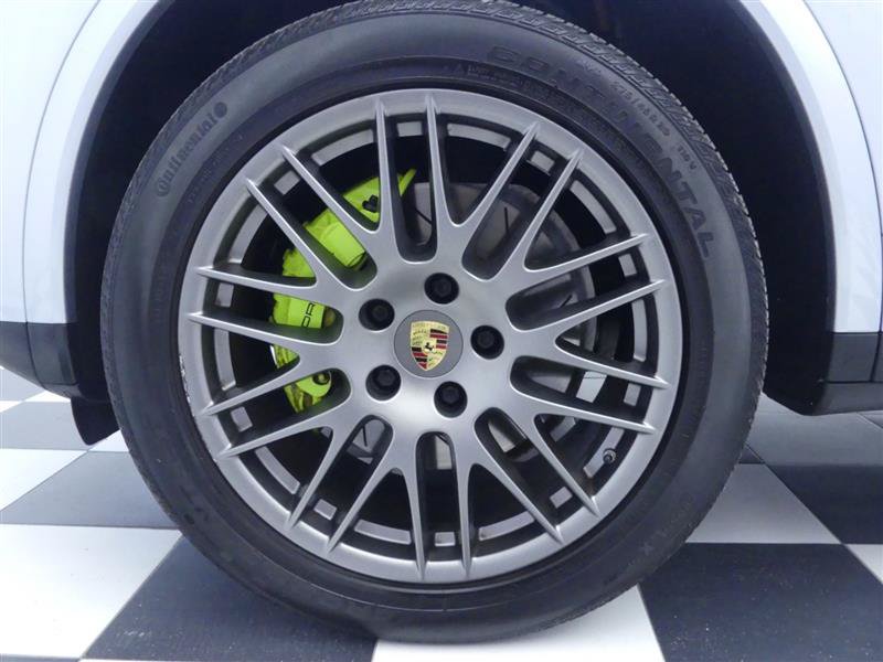 Used 2017 Porsche Cayenne S Platinum w/ Premium Package Plus (Pjy) AWD/4WD image 29