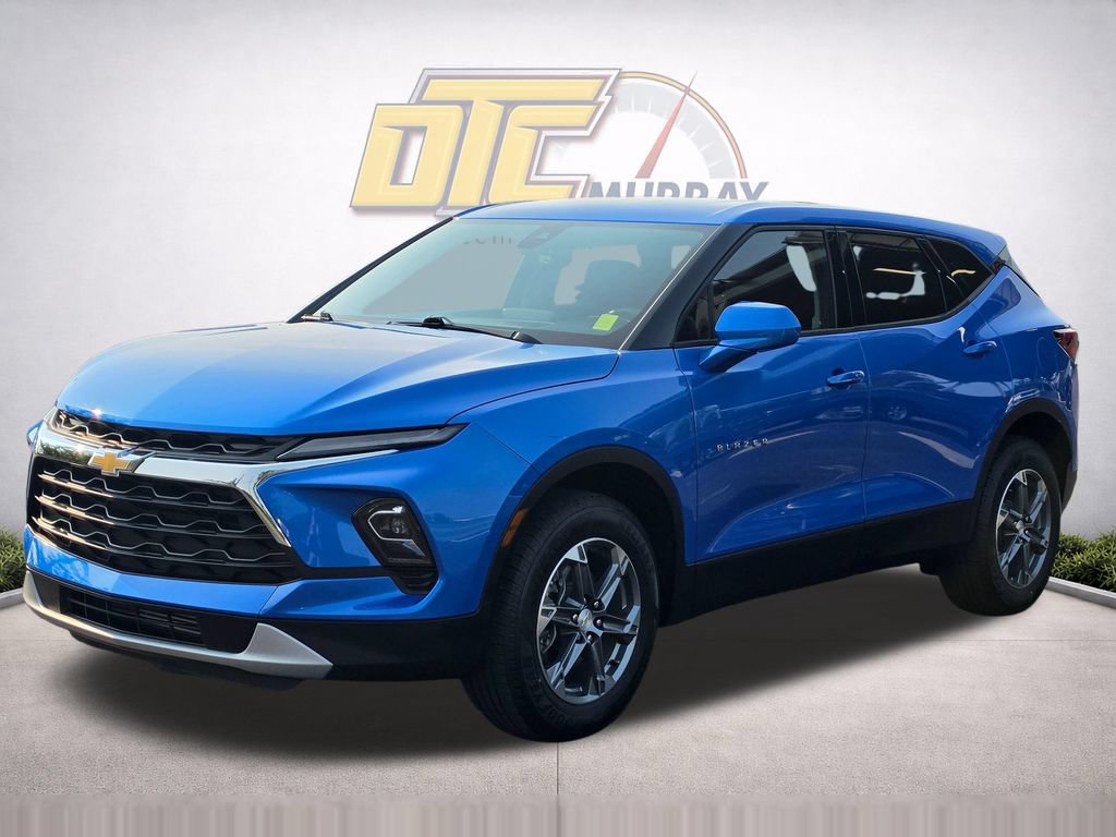 Used 2024 Chevrolet Blazer LT w/ Driver Confidence Package FWD image 2