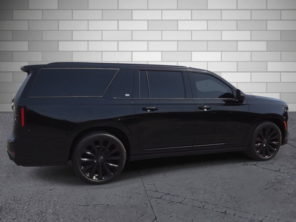 Certified 2025 Cadillac Escalade ESV V w/ LPO, ONYX Package AWD/4WD image 6