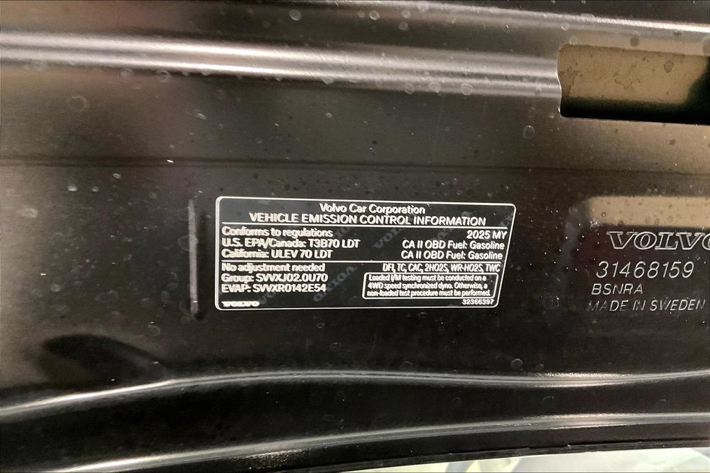 Certified 2025 Volvo V60 B5 Cross Country Plus AWD/4WD image 32