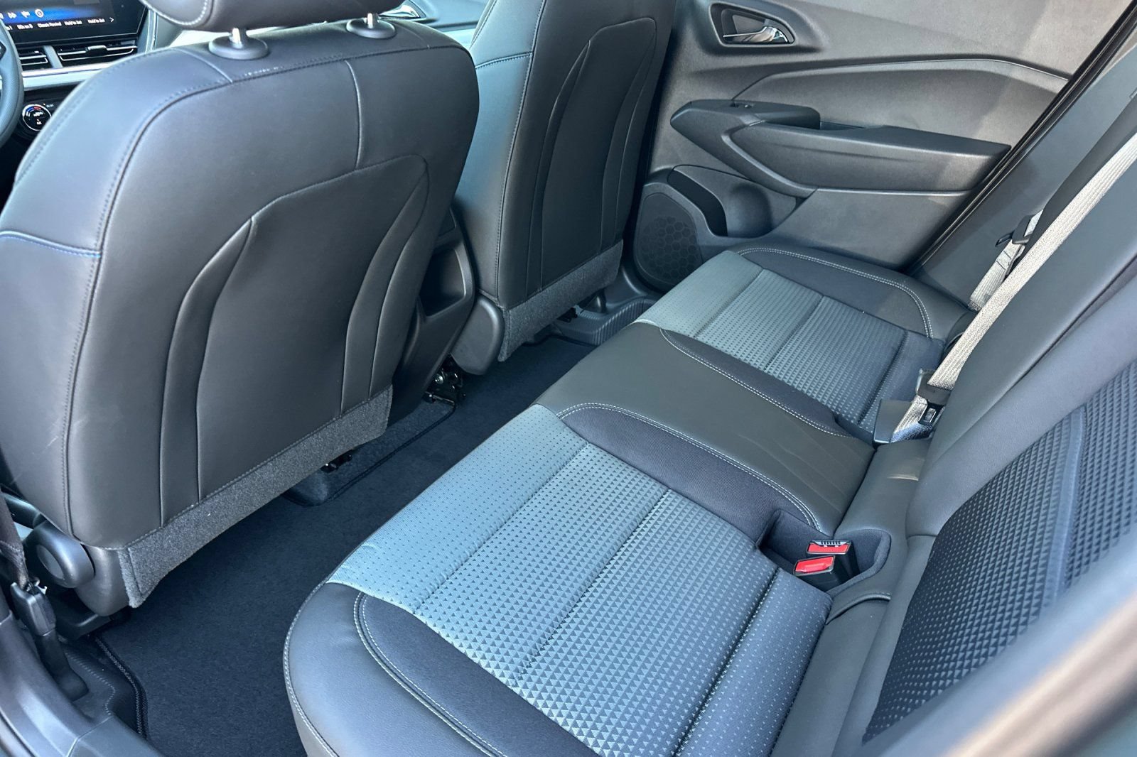 New 2026 Chevrolet Trax LT FWD image 12