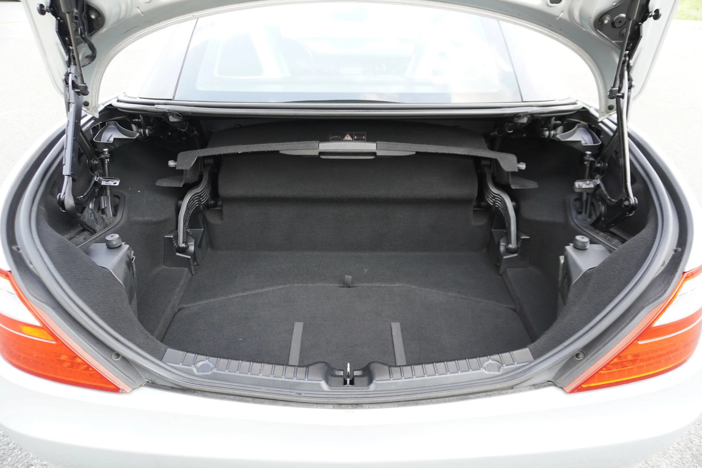 Used 2013 Mercedes-Benz SLK 250 image 19