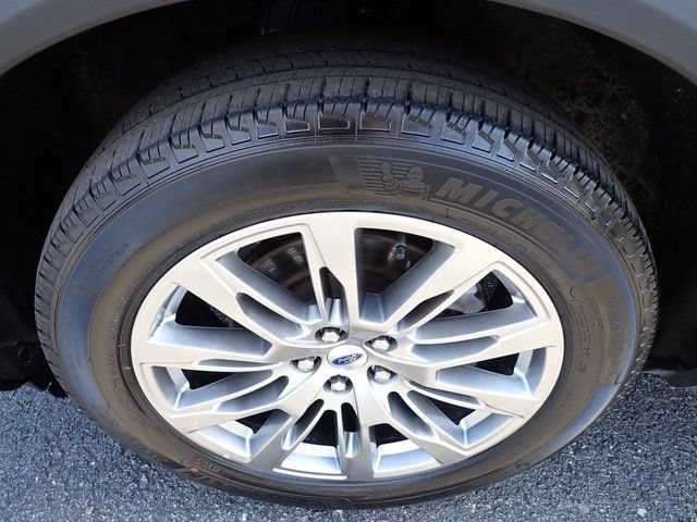 Used 2025 Ford Explorer Platinum AWD/4WD image 14