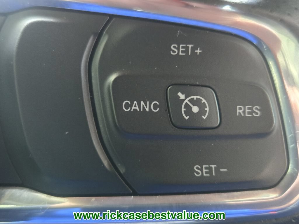Used 2023 Jeep Gladiator Mojave w/ Trailer Tow Package AWD/4WD image 31