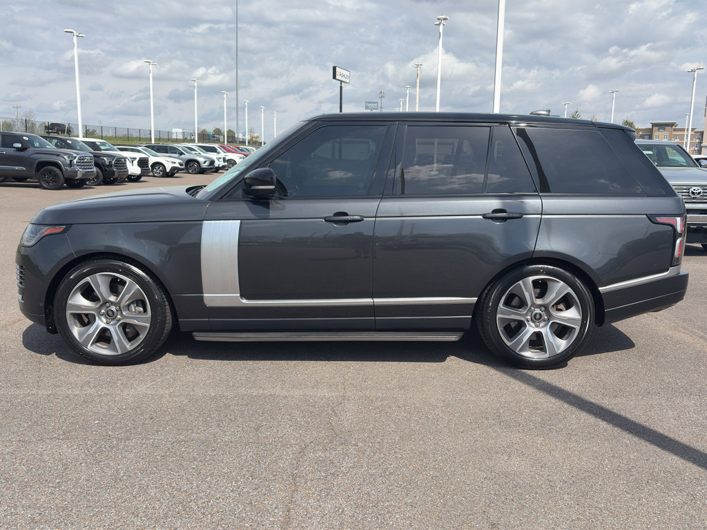 Used 2019 Land Rover Range Rover Supercharged image 2