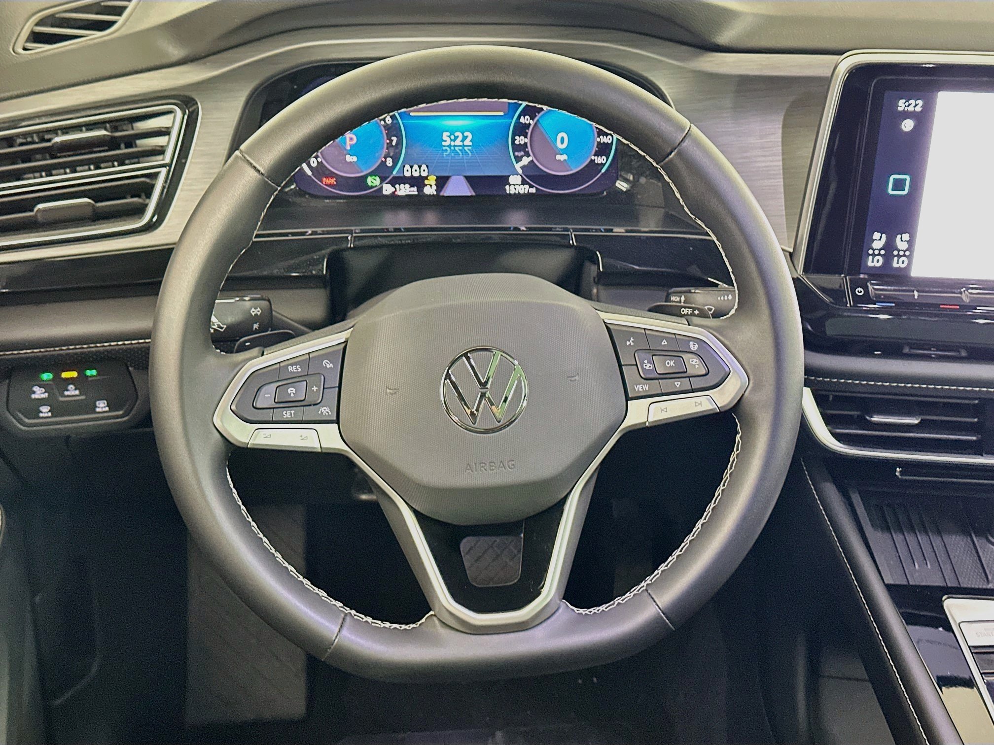 Used 2025 Volkswagen Atlas Cross Sport SE AWD/4WD image 18