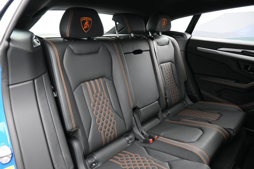 Used 2025 Lamborghini Urus SE AWD/4WD image 27