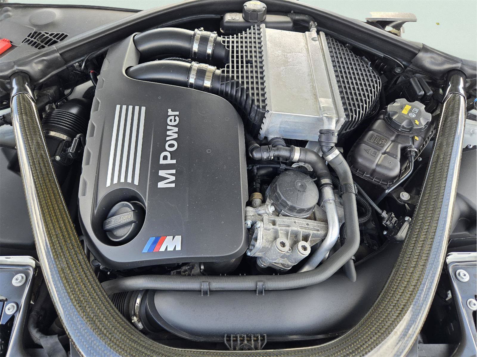 Used 2015 BMW M4 Coupe RWD image 31