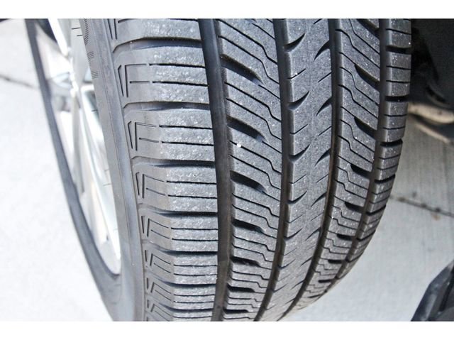 Used 2018 Toyota RAV4 Limited image 30