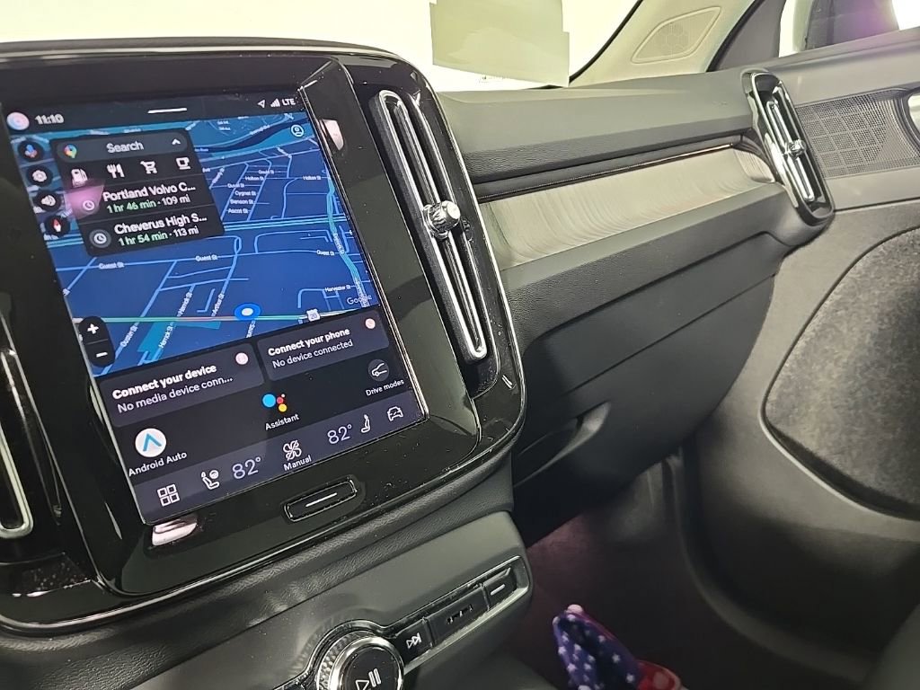 Certified 2024 Volvo XC40 B5 Core image 19