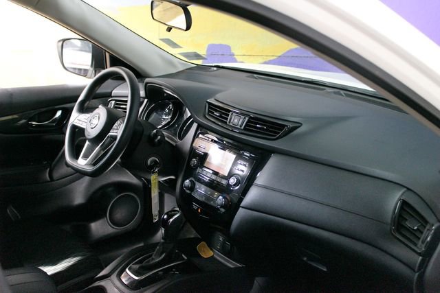 Used 2017 Nissan Rogue S FWD image 12