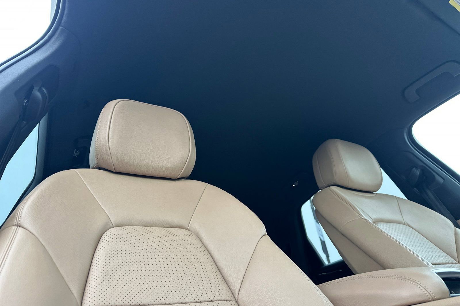 Used 2023 Porsche Cayenne image 21