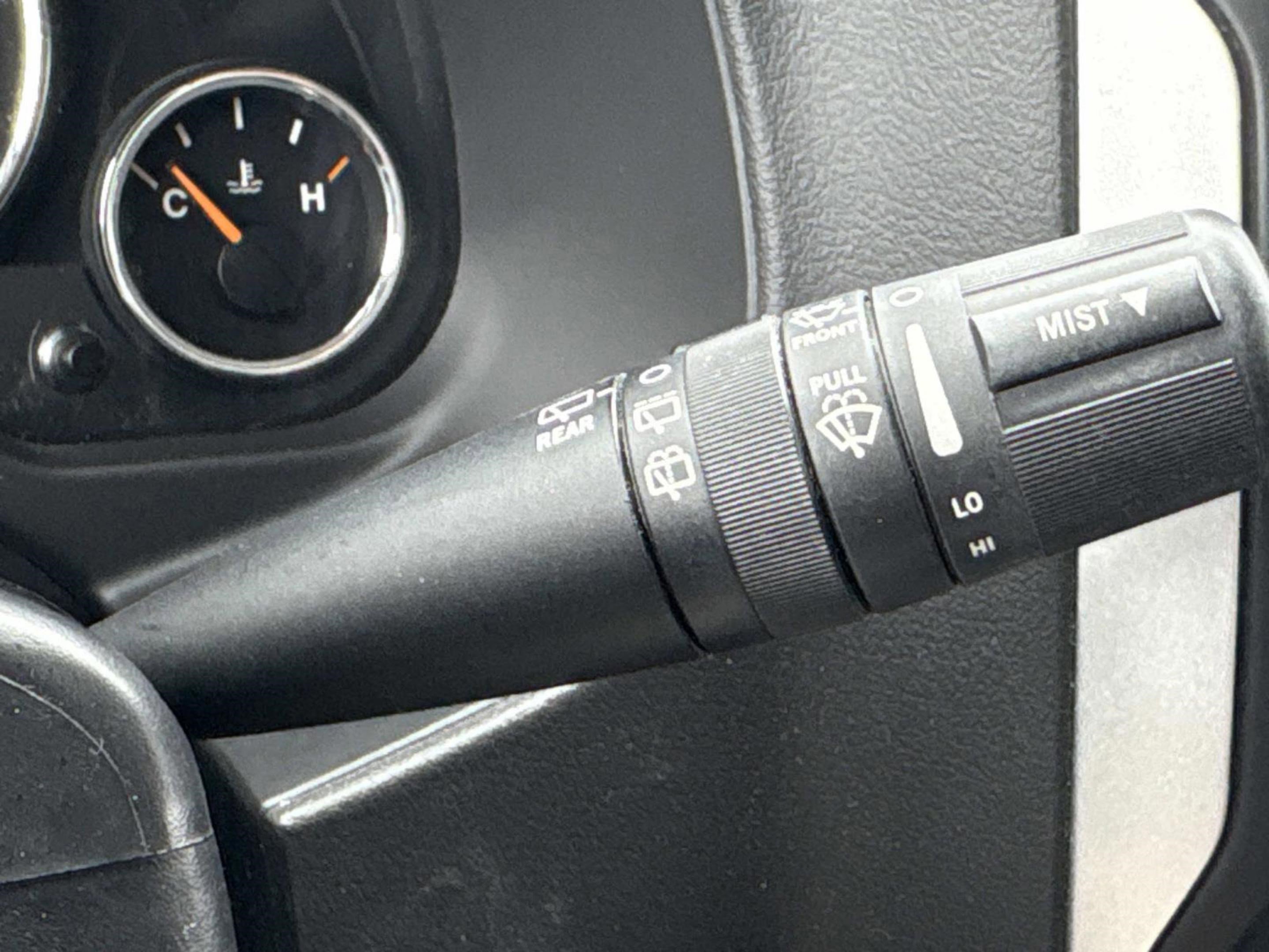 Used 2016 Jeep Compass Latitude image 29